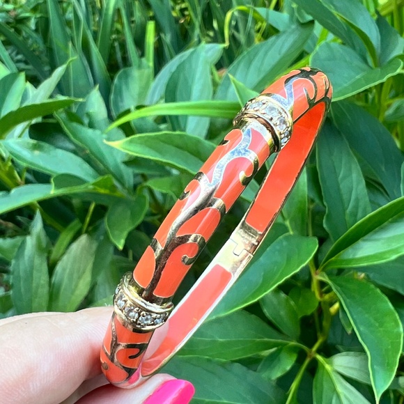 ANGELIQUE DE PARIS GILDED 925 STERLING SILVER ORANGE CORAL RESIN BANGLE BRACELET - Picture 2 of 16